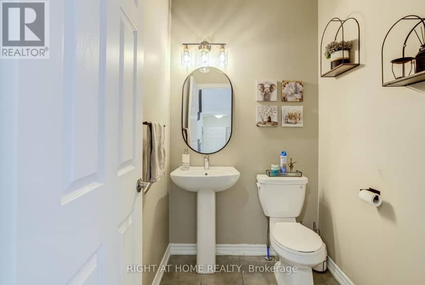 171 Crombie Street — photo 21 of 40