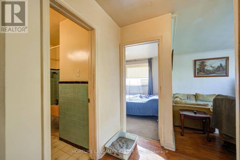 827 Cosburn Avenue — photo 19 of 39