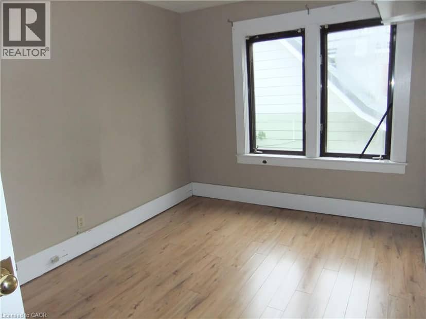 189 KENT Street S — photo 17 of 26