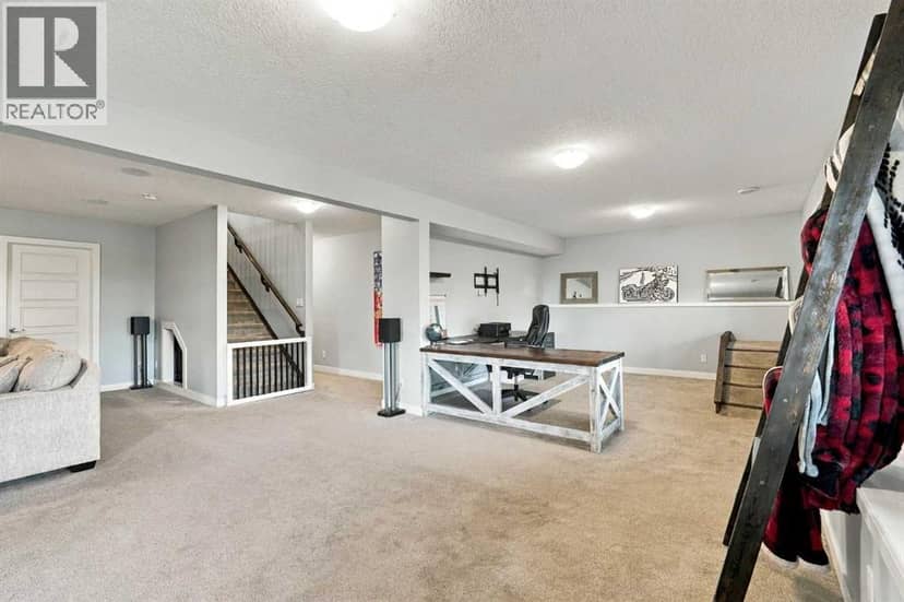 13 Hanson Lane NE — photo 23 of 39
