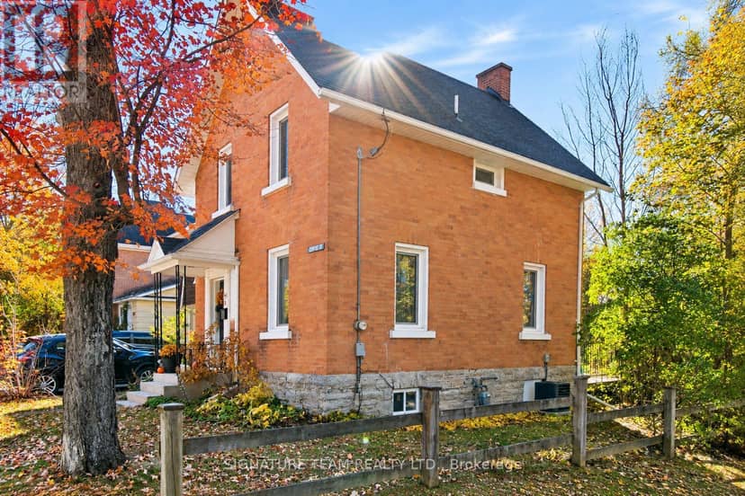 376 Centre Street, Pembroke, photo 2