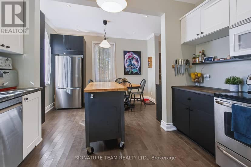 376 Centre Street — photo 9 of 37