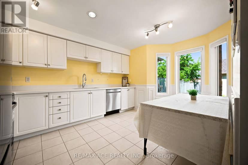 16 White's Hill Avenue — photo 10 of 28