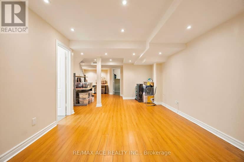 16 White's Hill Avenue — photo 22 of 28