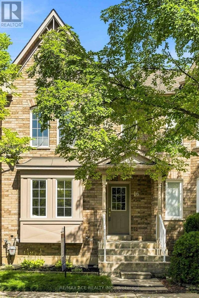 16 White's Hill Avenue, Markham, photo 3
