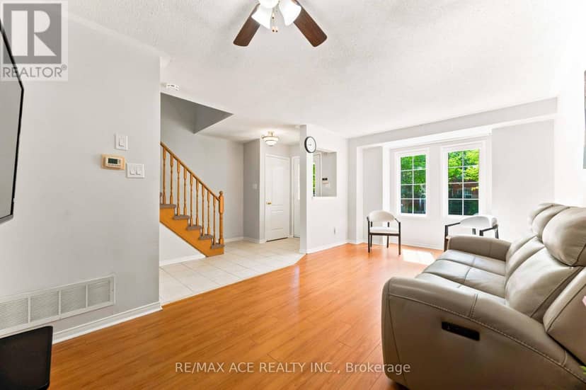 16 White's Hill Avenue, Markham, photo 8
