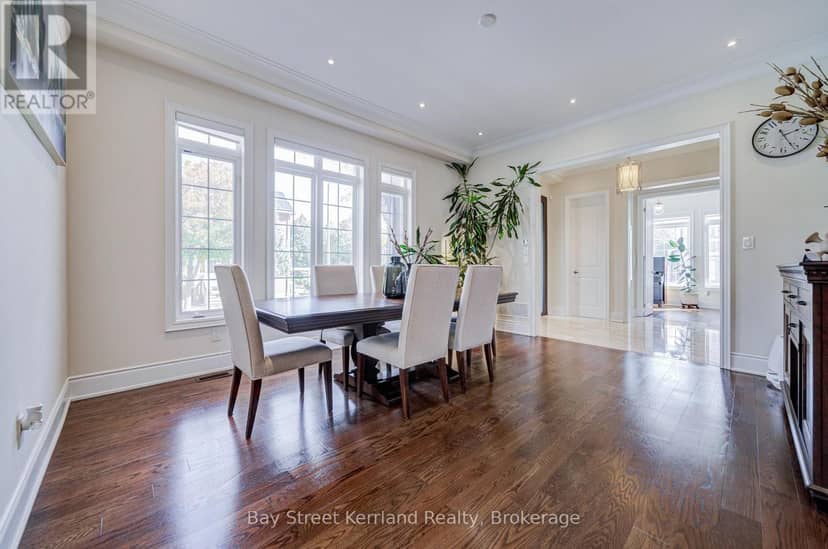 36 Willow Heights Boulevard — photo 9 of 40