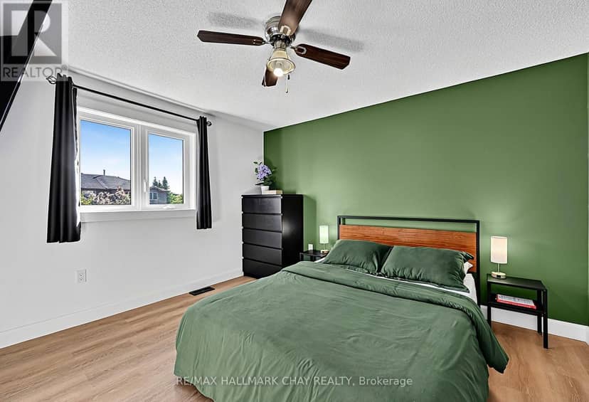 3 - 38 Kenwell Crescent — photo 14 of 28