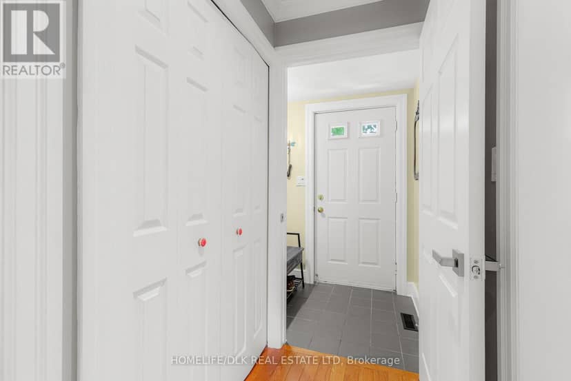 18 Country Club Place — photo 11 of 40