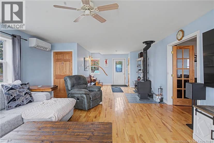 502 Hardwick Road — photo 9 of 40
