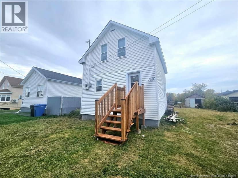 1430 St. Mary Avenue, Bathurst, photo 2