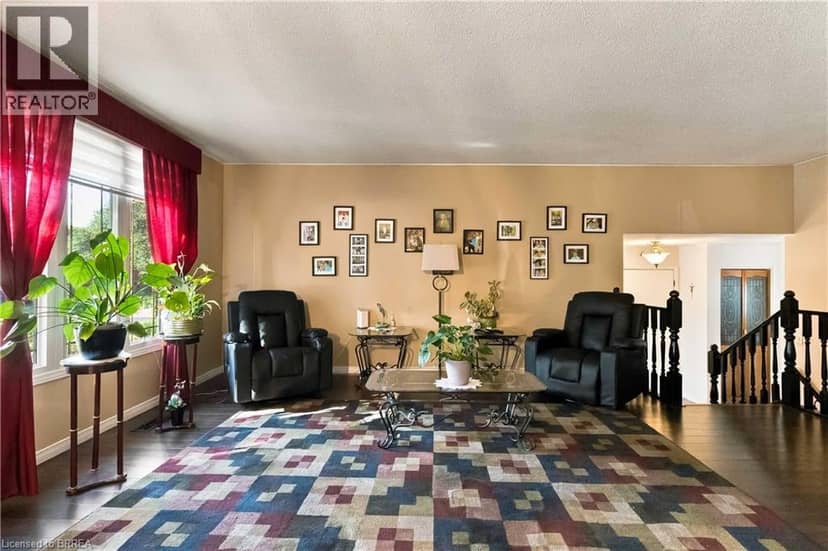42 WILDFLOWER Lane, Brantford, photo 6