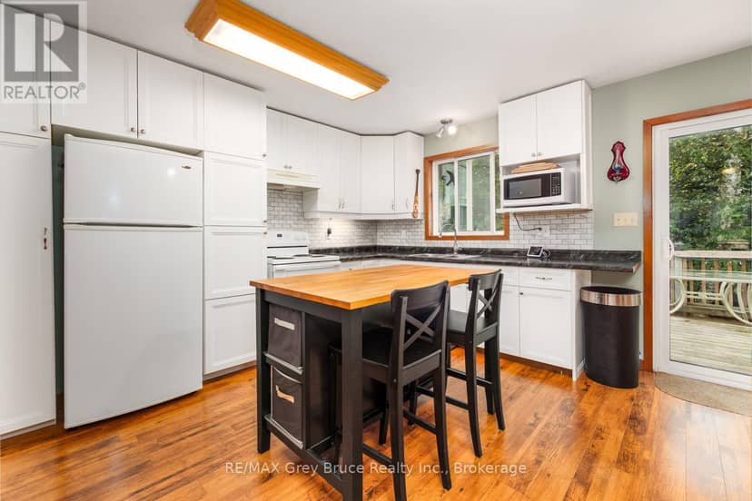 27 Woodstock Avenue — photo 19 of 40