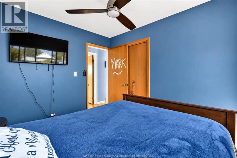 2346 Leonard — photo 24 of 40