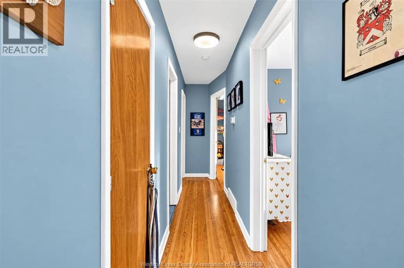 2346 Leonard — photo 25 of 40