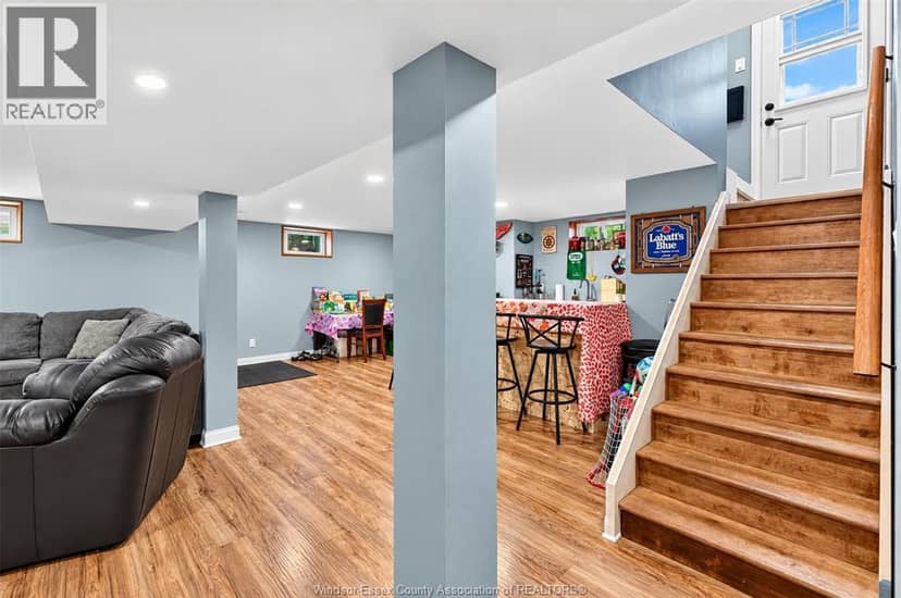 2346 Leonard — photo 27 of 40