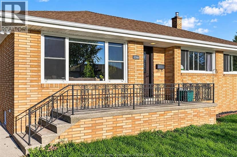 2346 Leonard — photo 4 of 40
