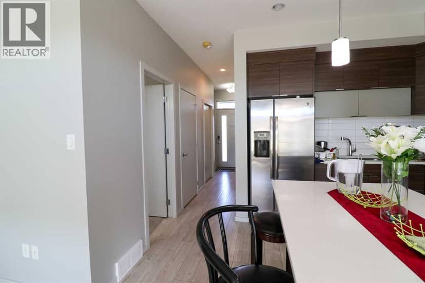 3, 478 Highlands Boulevard W — photo 9 of 40