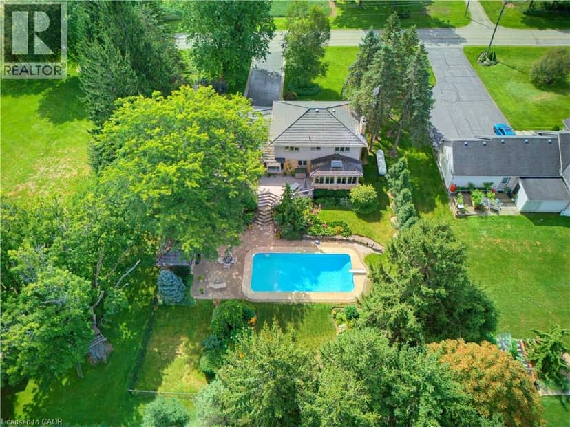 901 SAFARI Road, Millgrove, photo 3