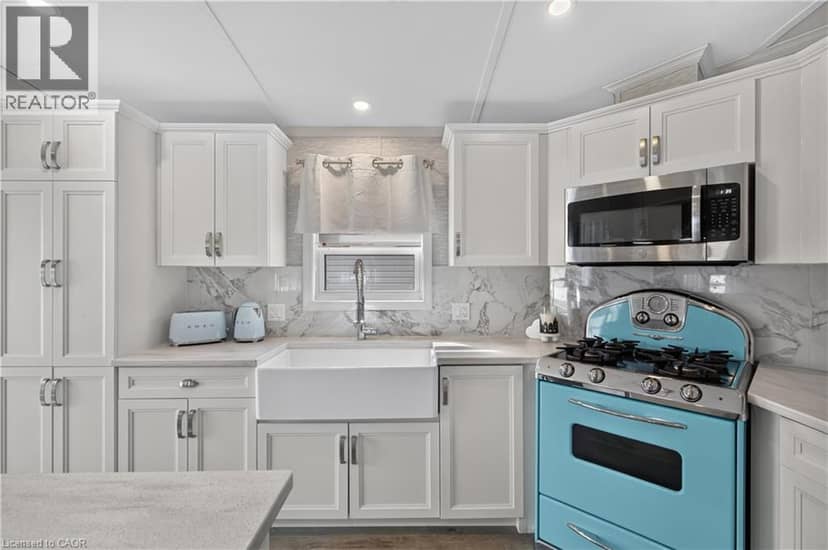 4449 MILBUROUGH Line Unit# 5 Oak Street — photo 11 of 37