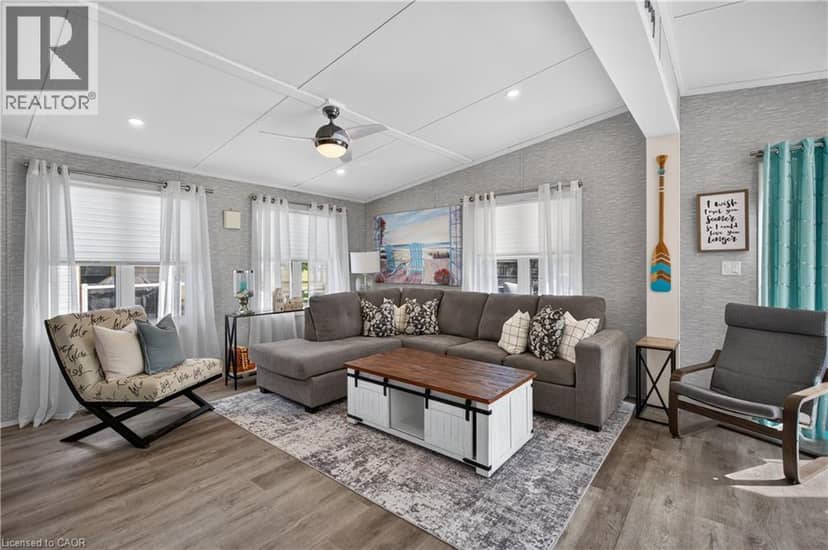 4449 MILBUROUGH Line Unit# 5 Oak Street — photo 15 of 37
