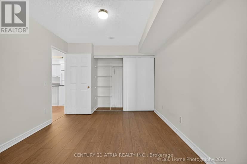 1115 - 18 Parkview Avenue — photo 16 of 30