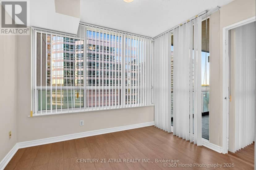 1115 - 18 Parkview Avenue — photo 17 of 30
