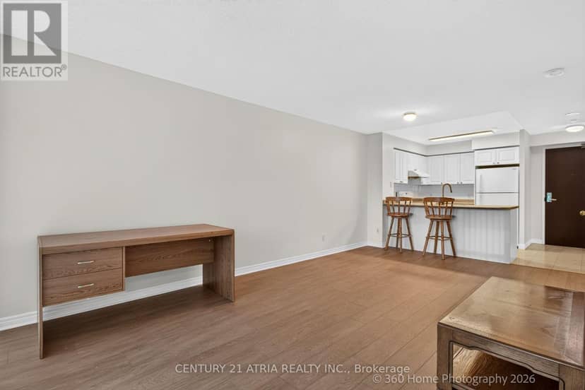 1115 - 18 Parkview Avenue — photo 18 of 30