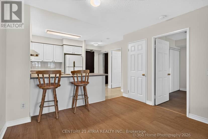 1115 - 18 Parkview Avenue — photo 22 of 30