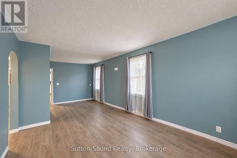 720 5th St East Street E — photo 13 of 31
