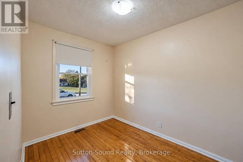 720 5th St East Street E — photo 18 of 31