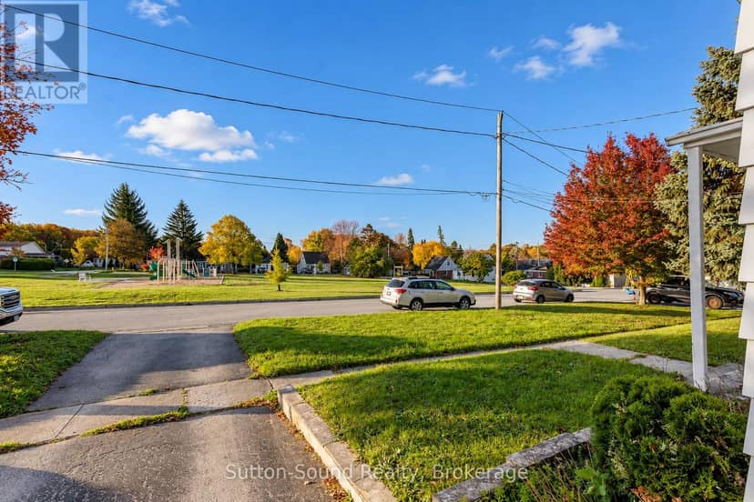 720 5th St East Street E, Owen Sound, photo 2