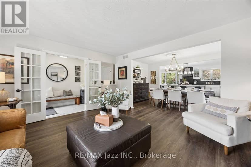 510 Fairglen Avenue — photo 10 of 40