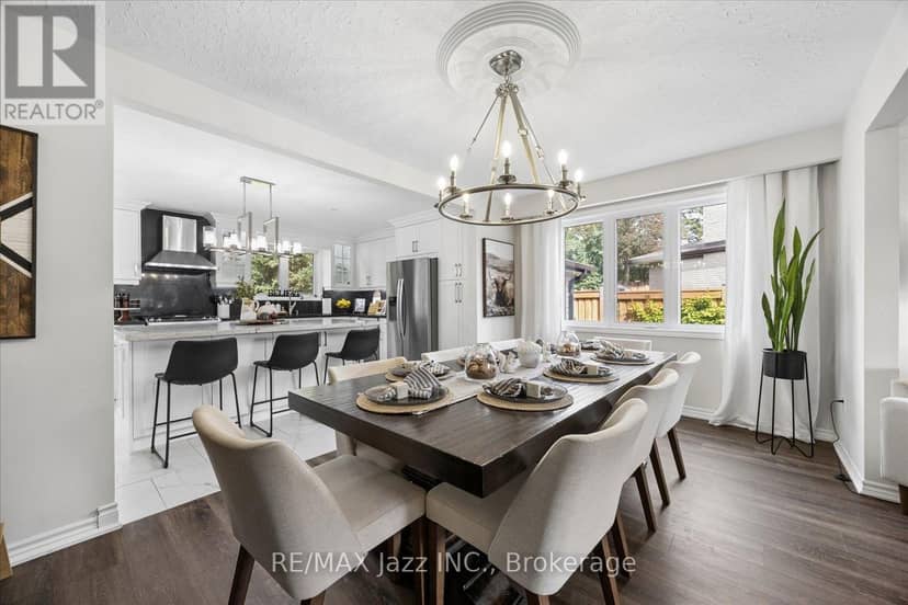 510 Fairglen Avenue — photo 12 of 40
