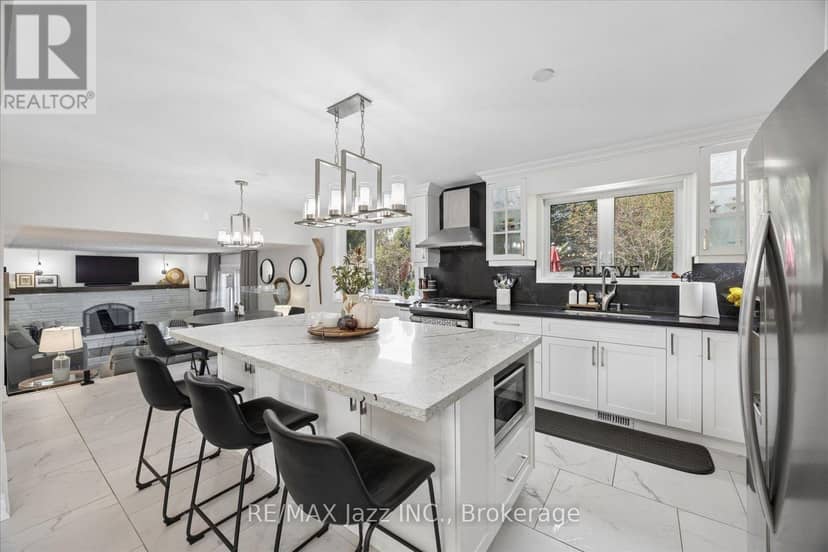 510 Fairglen Avenue — photo 13 of 40