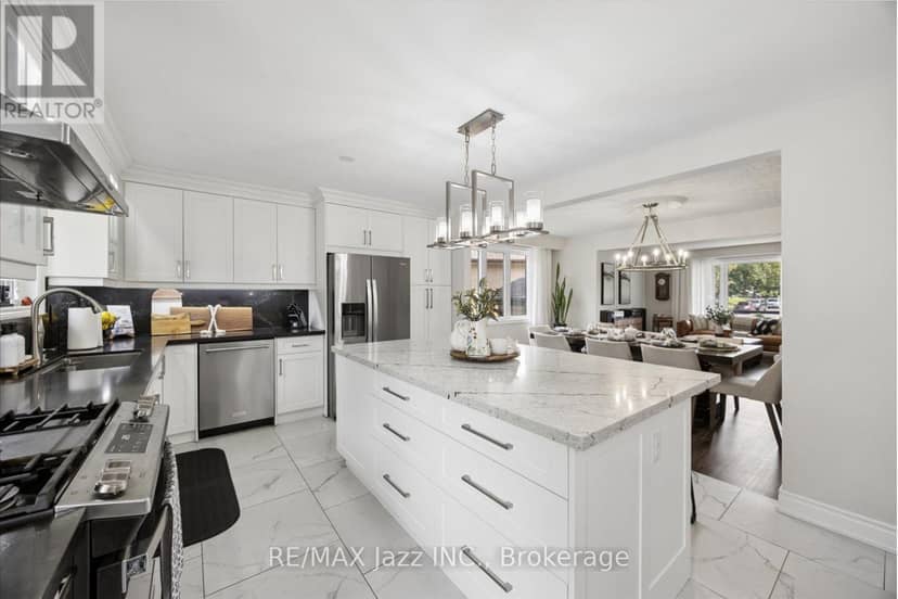 510 Fairglen Avenue — photo 16 of 40