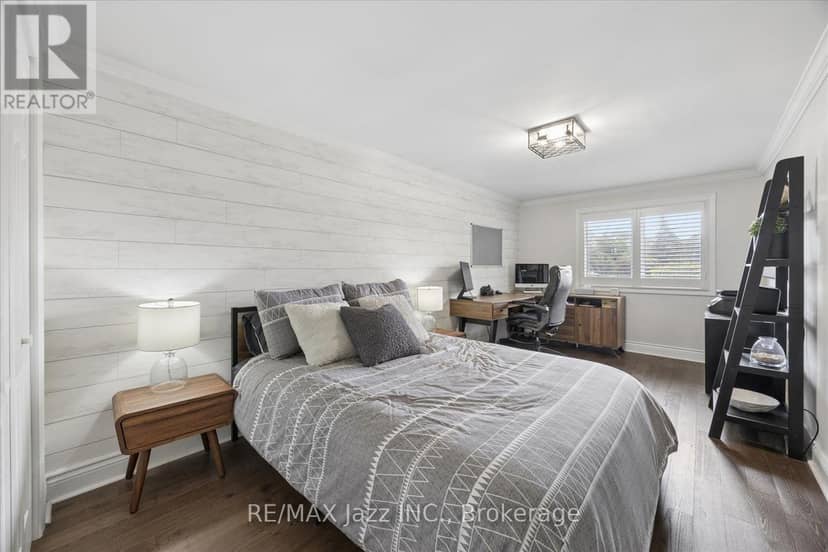 510 Fairglen Avenue — photo 25 of 40