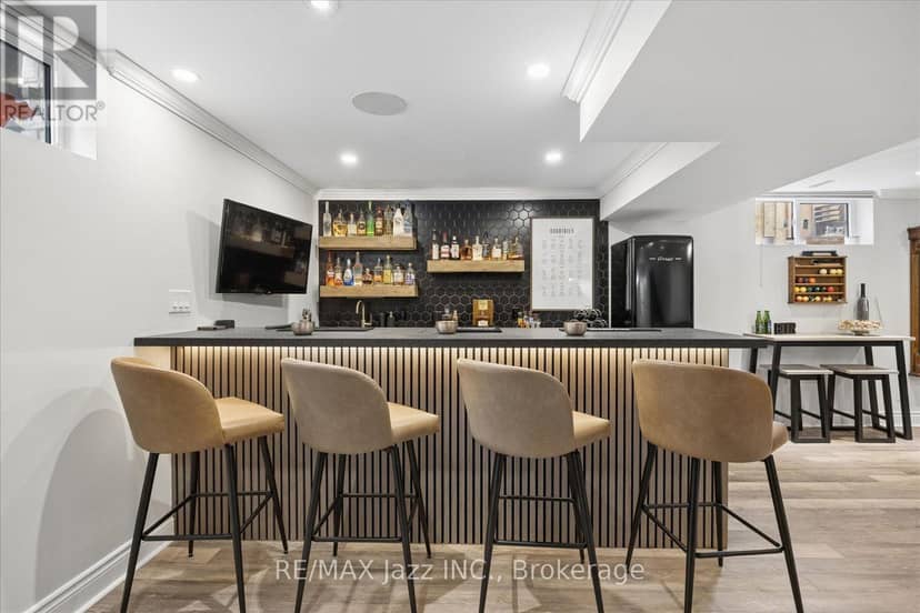 510 Fairglen Avenue — photo 33 of 40