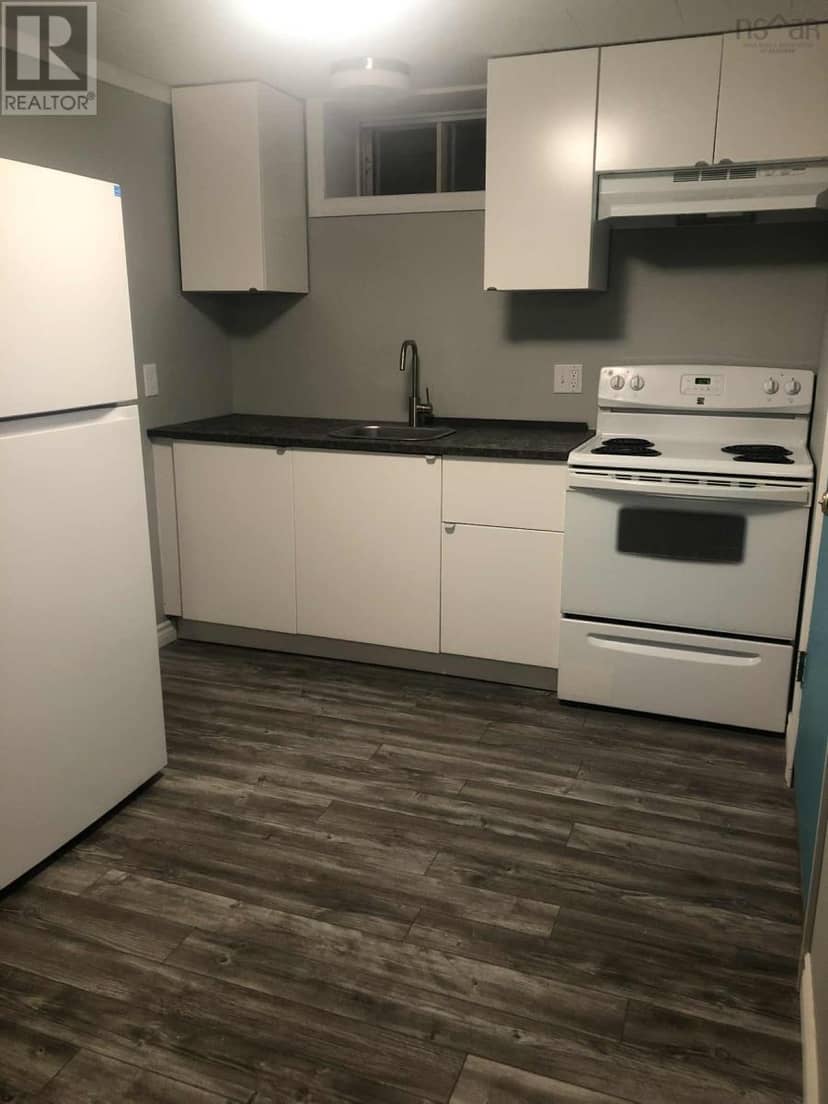 9 Thompson Road — photo 15 of 18