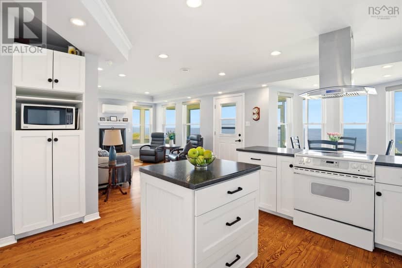889 Blue Sea Road — photo 10 of 40