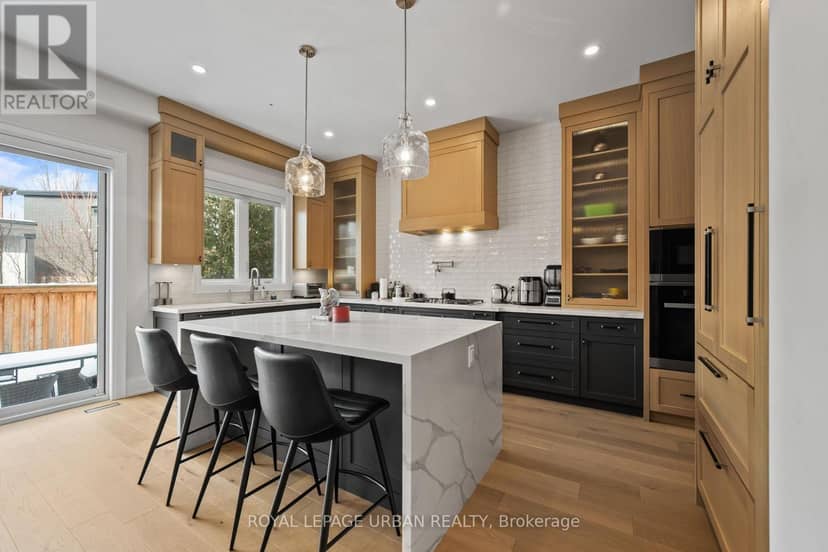 2540 St Clair Avenue E — photo 13 of 40