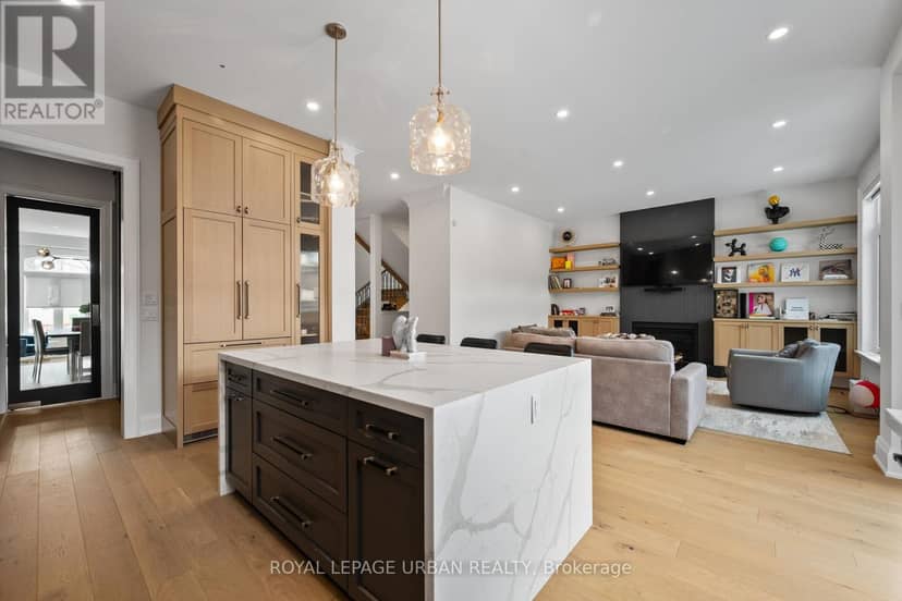 2540 St Clair Avenue E — photo 18 of 40