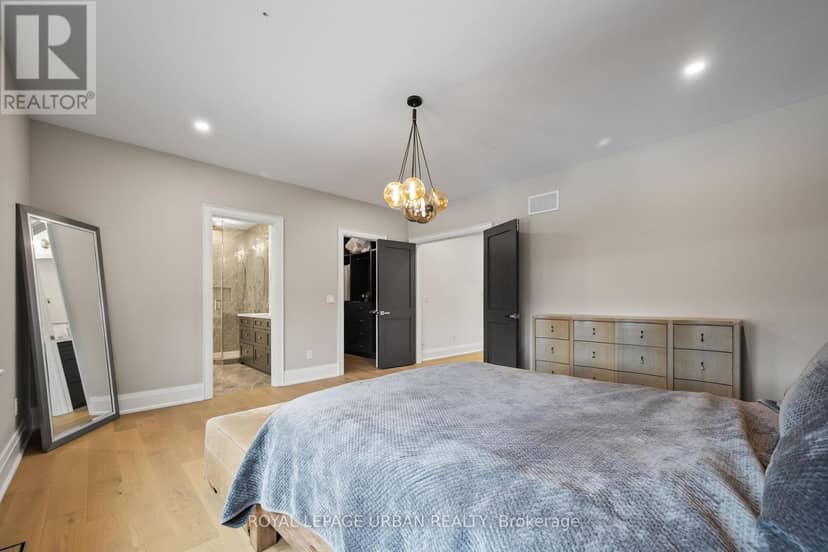 2540 St Clair Avenue E — photo 26 of 40