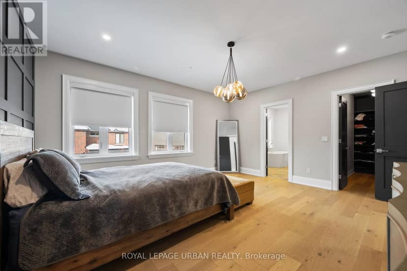 2540 St Clair Avenue E — photo 28 of 40
