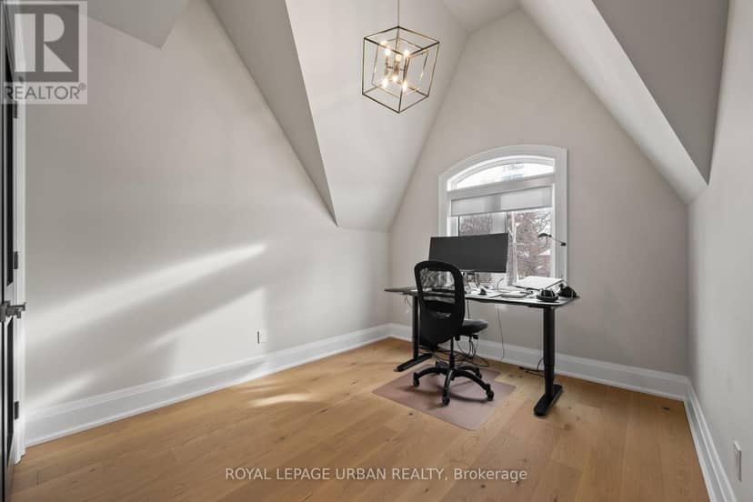 2540 St Clair Avenue E — photo 39 of 40