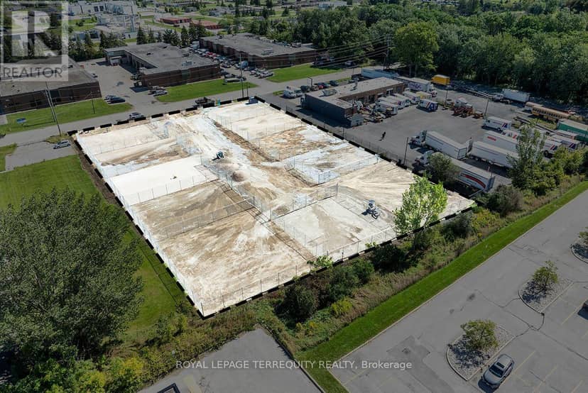762 McKay Road, Pickering