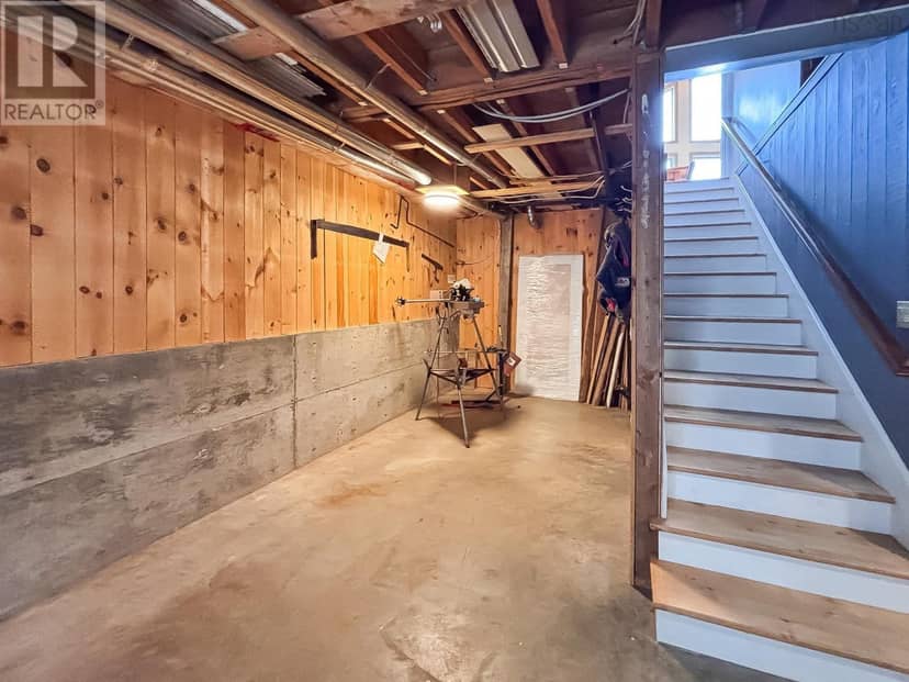 90 Orchard Heights — photo 38 of 40