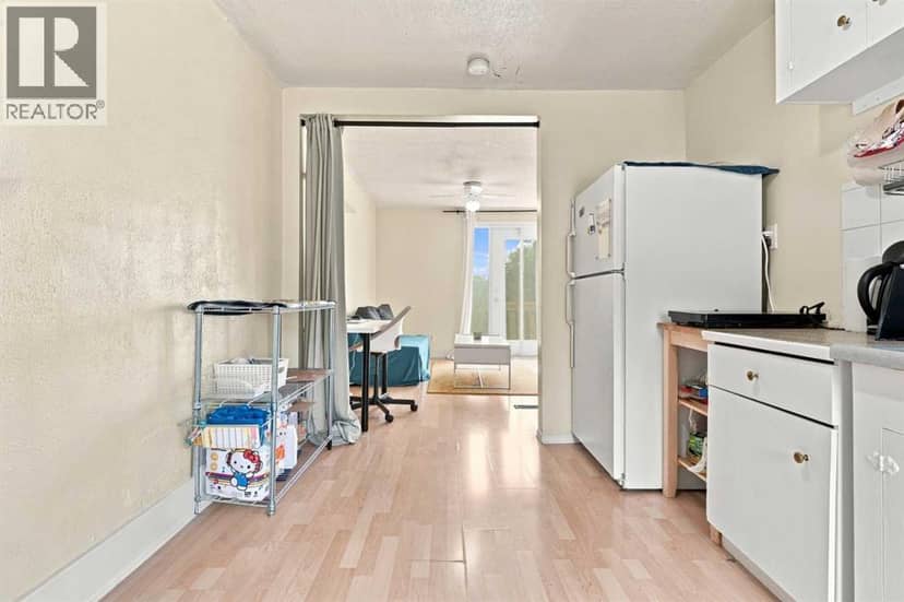 235 20 Avenue NE — photo 20 of 33