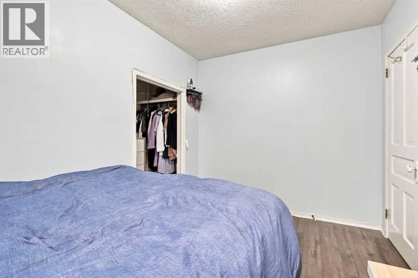 235 20 Avenue NE — photo 12 of 33
