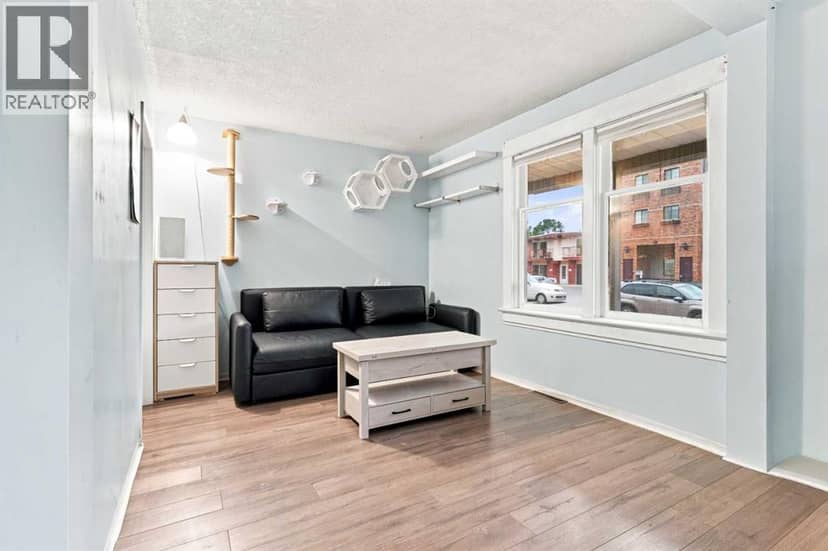 235 20 Avenue NE, Calgary, photo 4